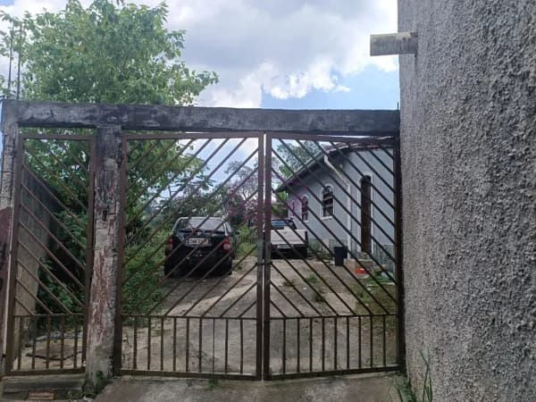 Casa à Venda no Clube de Campo!