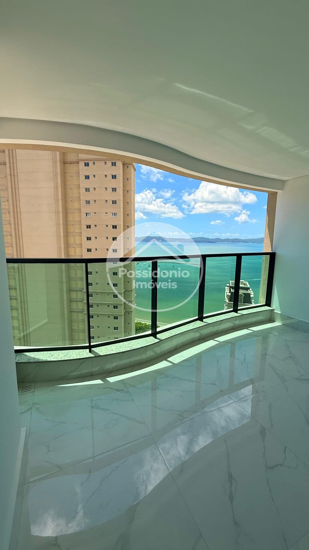 Apartamento em Itapema - Meia Praia