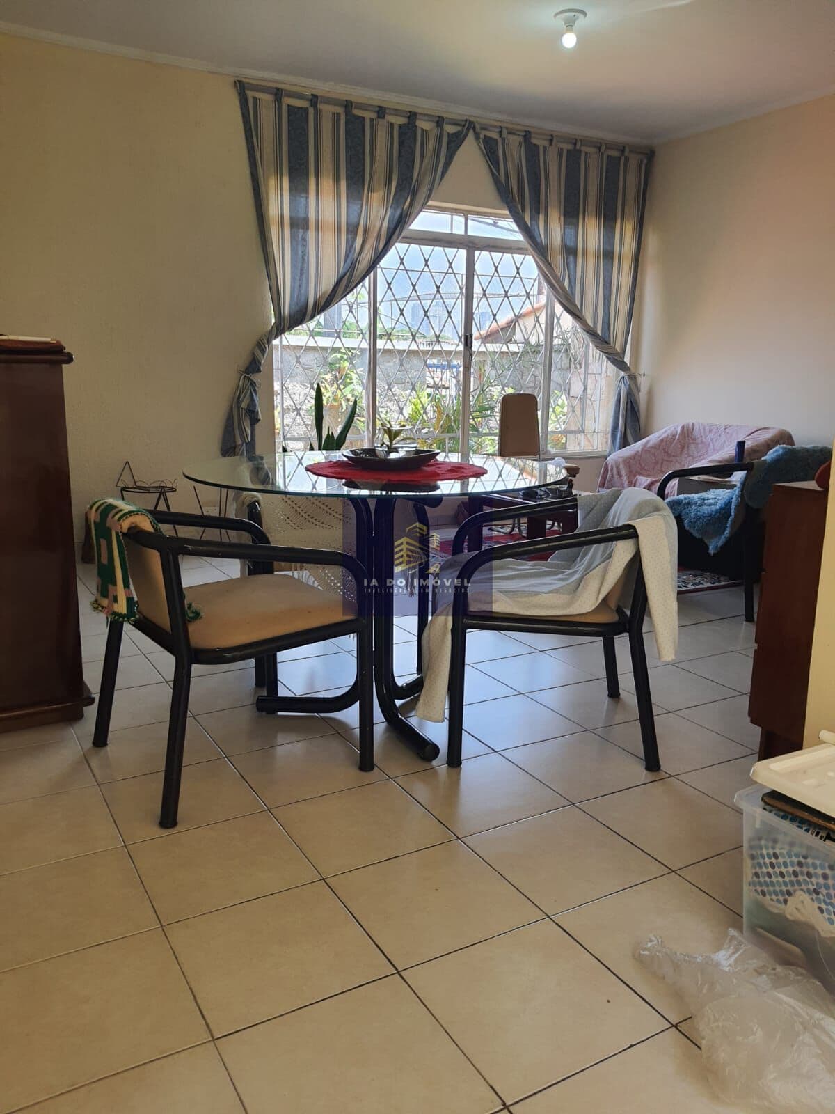 Casa térrea com 3 dormitórios na Vila Mascote!