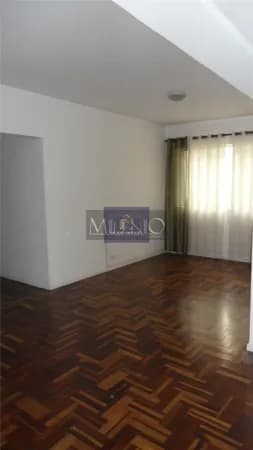 Apartamento em Moema com 2 suítes e 2 vagas
