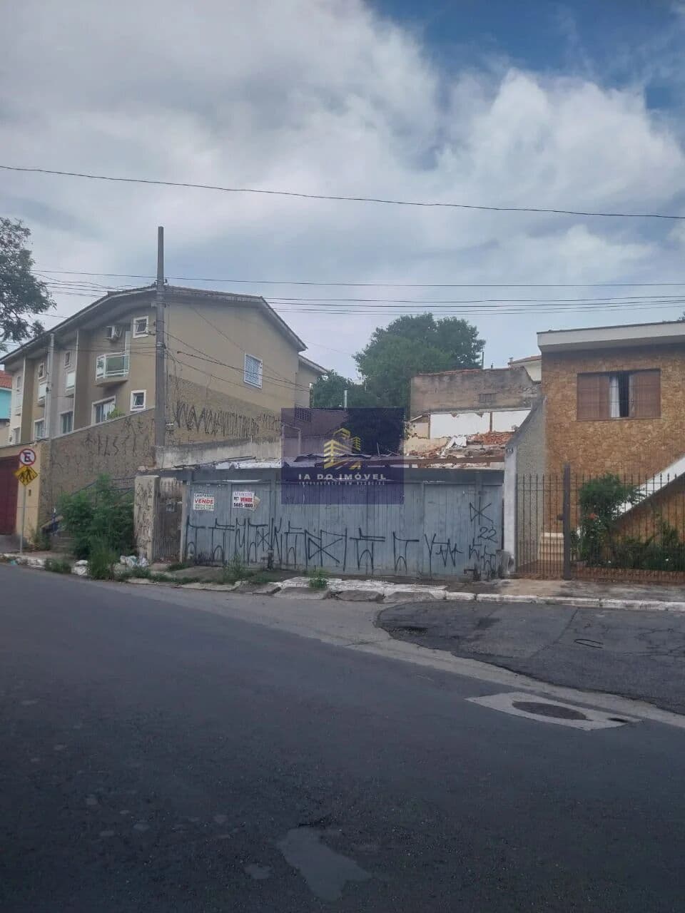 Rerreno à venda na Cidade Ademar!!!
