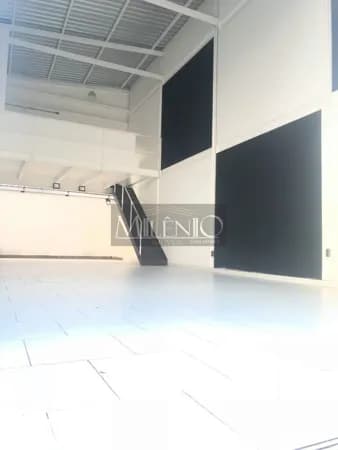 Excelente Ponto Comercial, Em Localização Privilegiada em Moema.