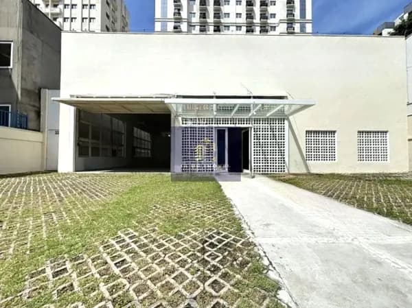 Galpão Locação em Excelente Localização em Moema.