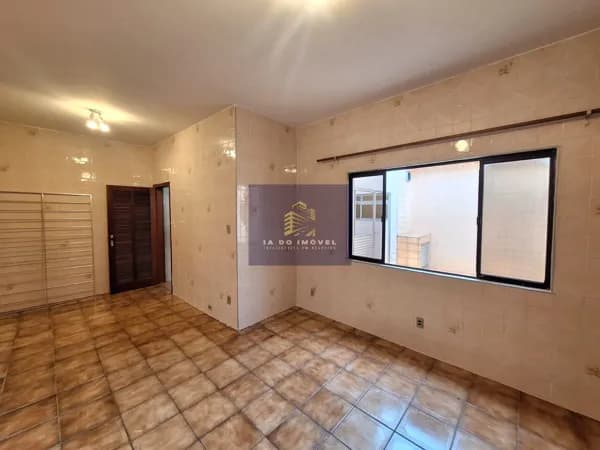 Casa a venda com 3 dormitórios no Planalto Paulista!