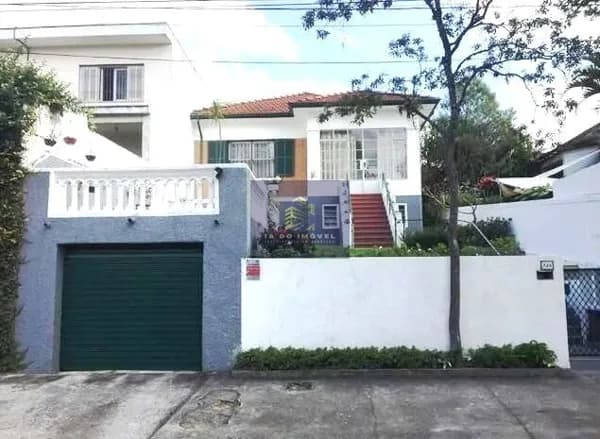 Casa em Amplo Terreno, à Venda, Campo Belo.