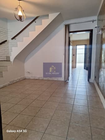 Casa com 3 imóveis no mesmo terreno, separadamente ! comercial / residencial para vender na Vila Mascote