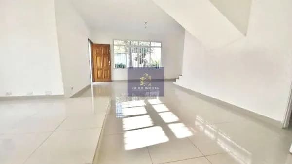 Ampla Casa Comercial para Venda, Campo Belo.