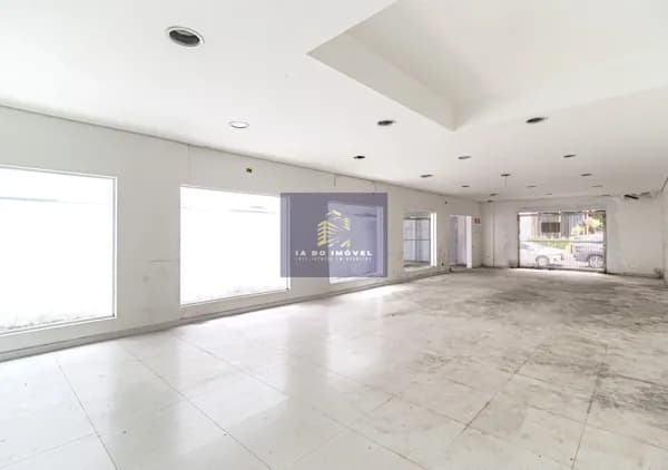 Amplo Ponto Comercial, em Moema, São Paulo/SP