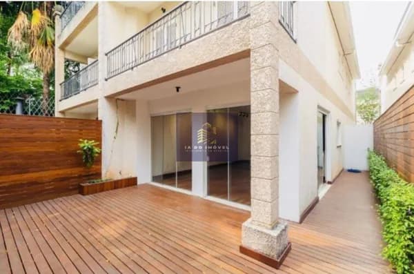 Casa de Condomínio em São Paulo - Morumbi
