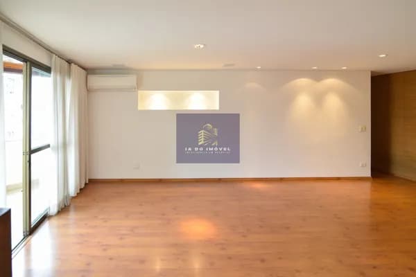 Apartamento 3 dormitórios, 1 suíte e 2 vagas em Moema