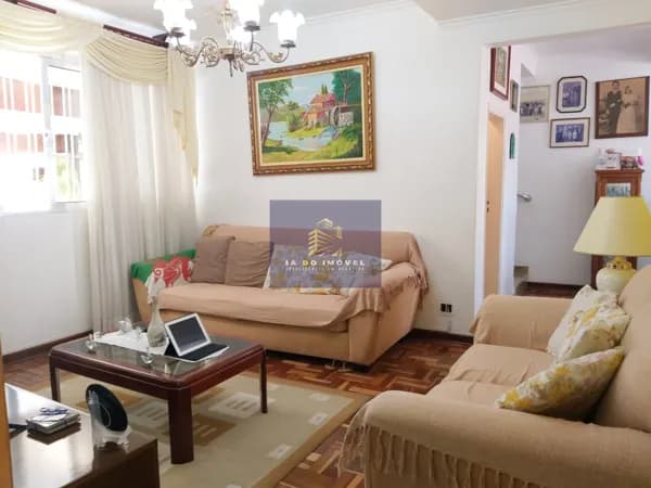 Casa de Vila com 3 dormitórios na Vila Mascote, 5 vagas, próximo ao comércdio!