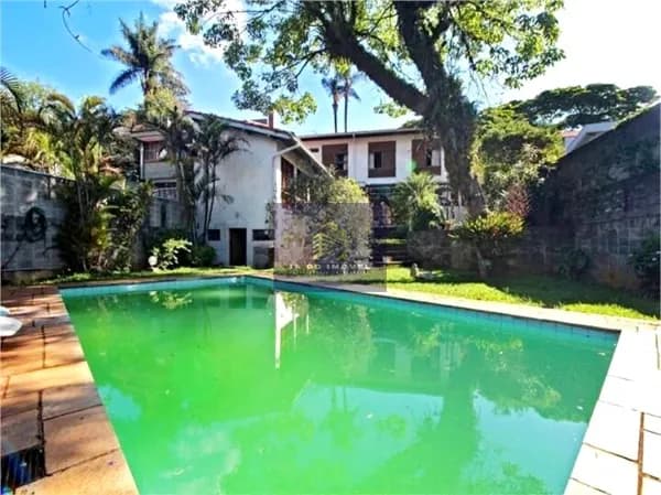 CASA COM 4 DORMITÓRIOS E 4 VAGAS NO BROOKLIN