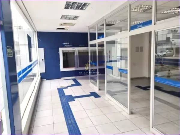 Ponto Comercial em Excelente Localização, Moema, na Alameda dos Nhambiquaras.
