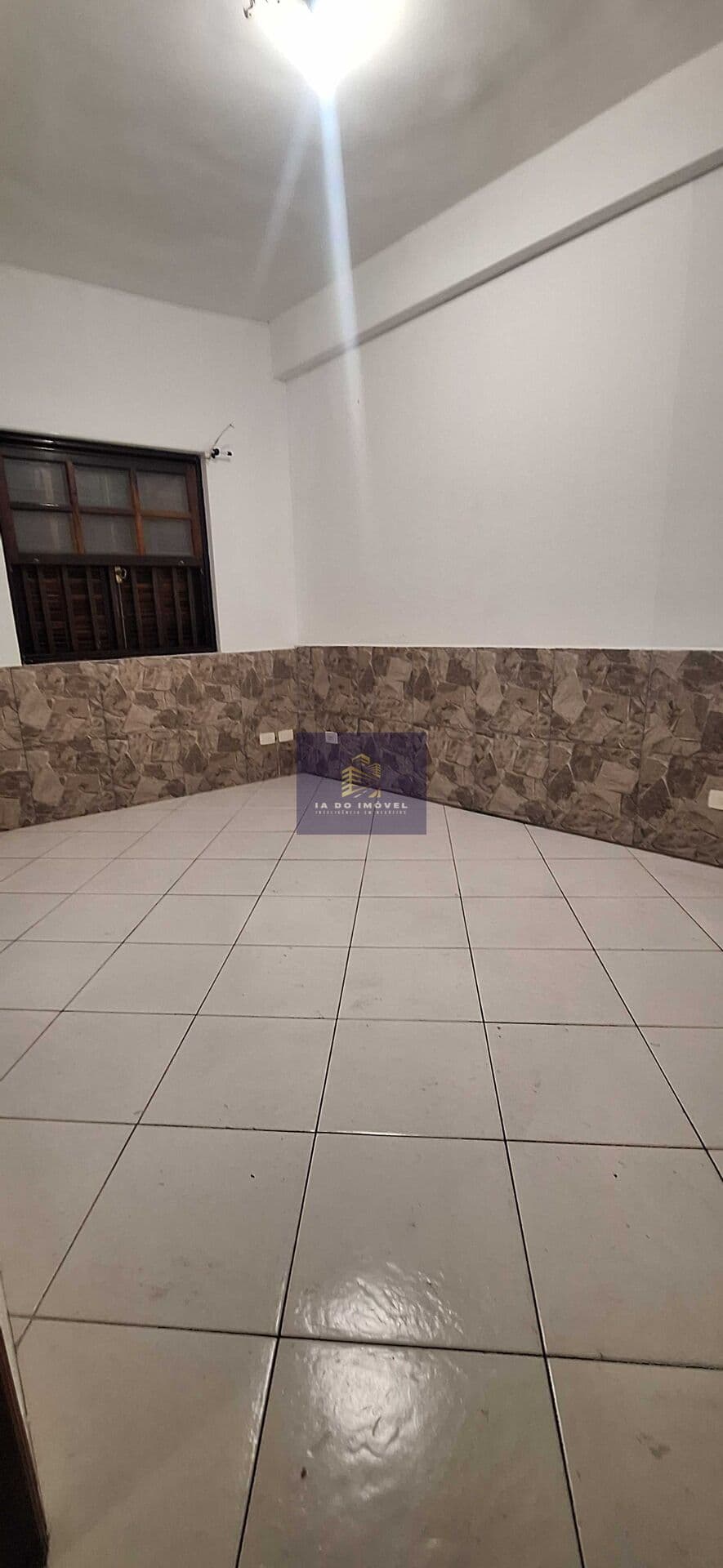 Casa térrea para alugar com 2 suítes, sem vaga na Vila Mascote!