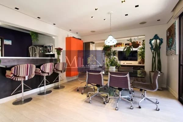 Apartamento à venda em Moema 3 quartos, 1 suíte e 2 vagas