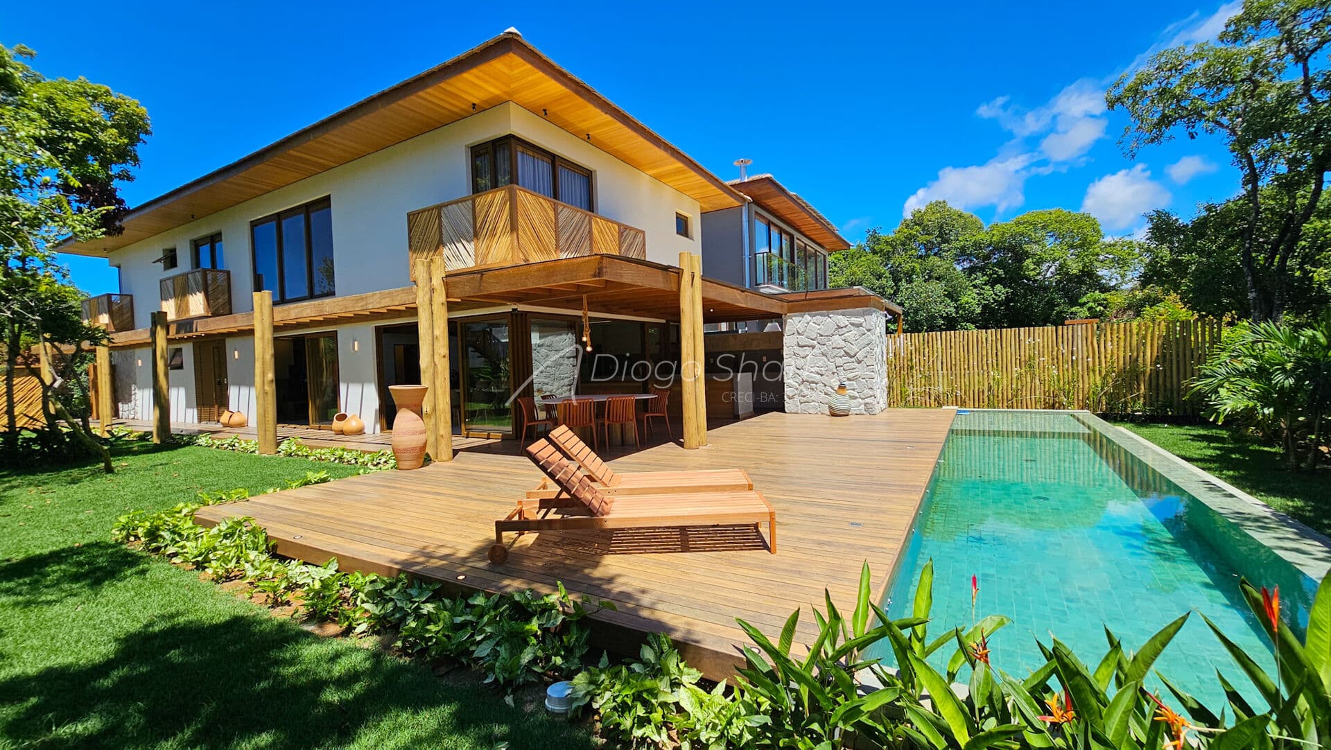 Casa de Luxo à Venda, 5 suítes em Praia do Forte - Condomínio Praia Bella