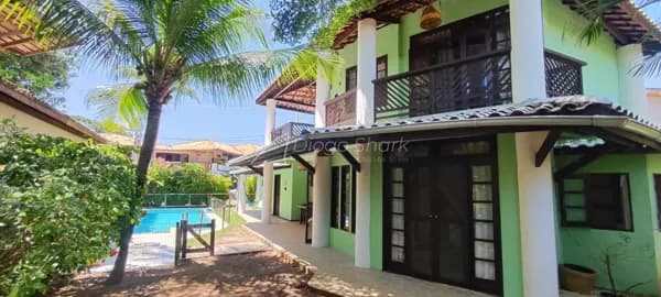 Casa à Venda em Praia do Forte – 3 Suítes, Piscina Privativa e Condomínio Pé na Areia