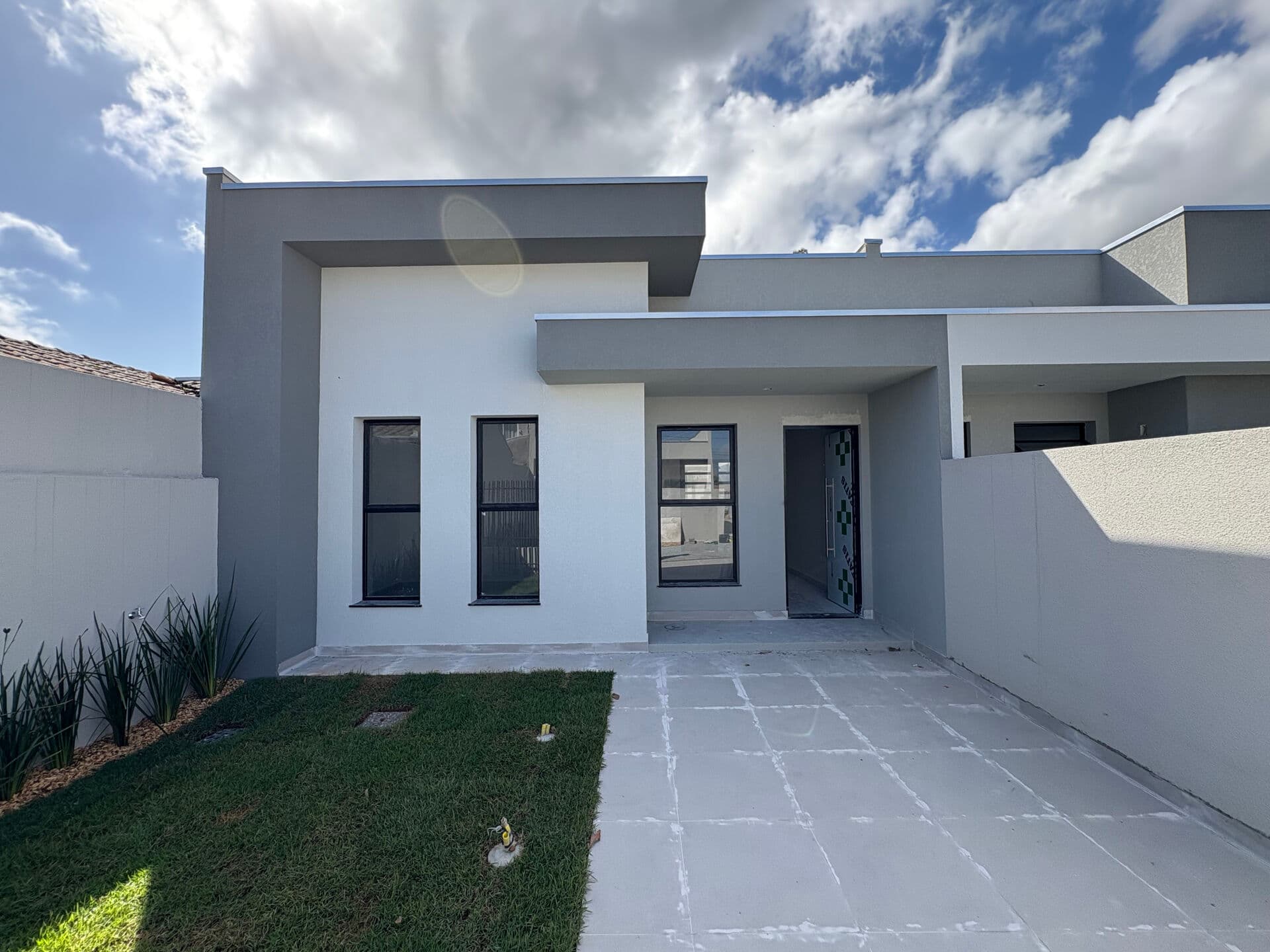 Casa de Condomínio em Paranaguá - Parque São João