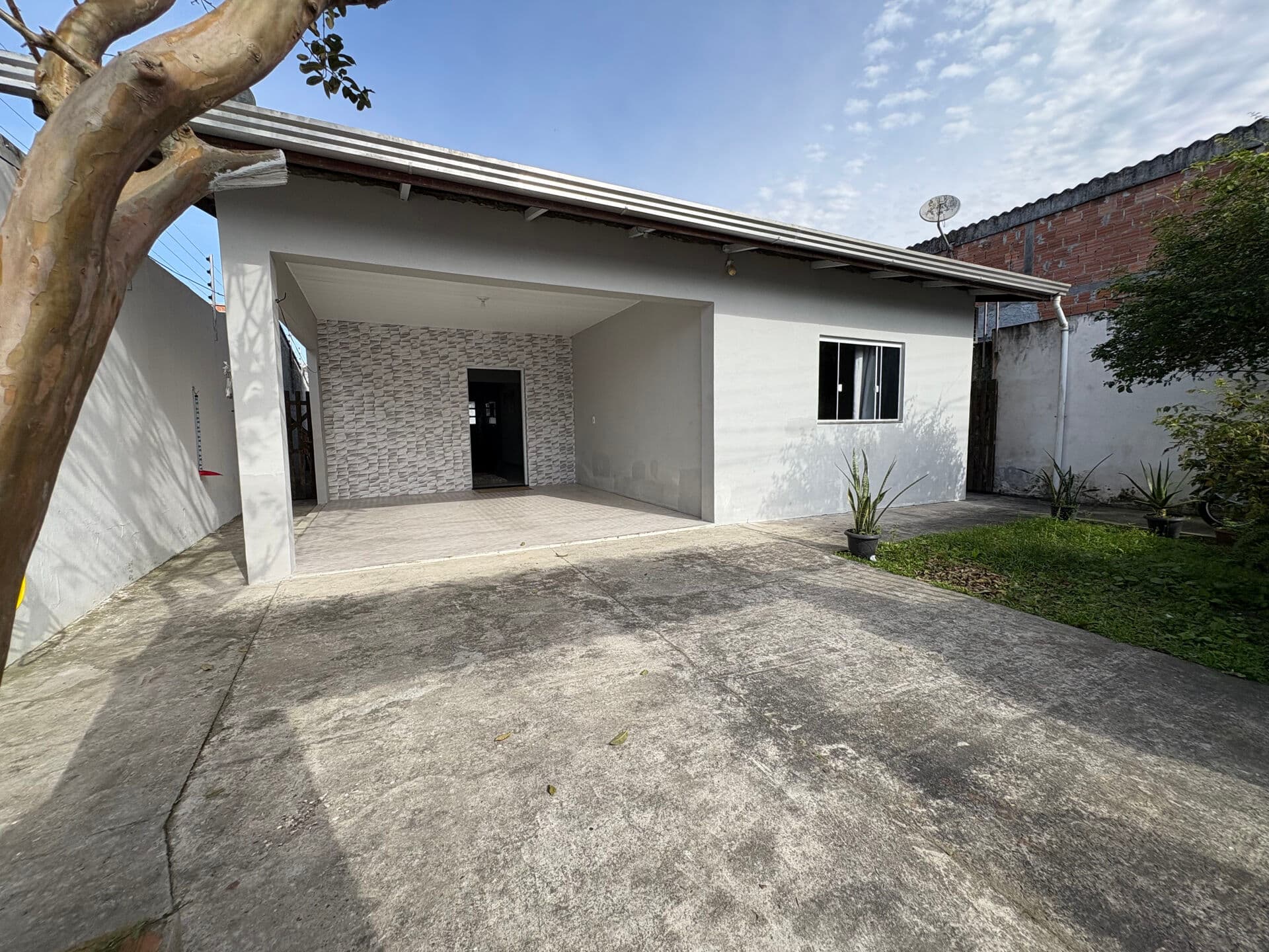 Casa em Paranaguá - Parque São João