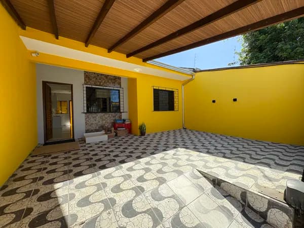 Casa em Paranaguá - Parque São João