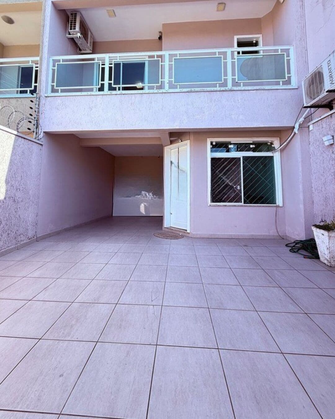 Sobrado em Paranaguá - Palmital