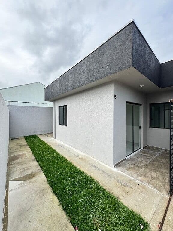 Casa de Condomínio em Paranaguá - Jardim Ouro Fino