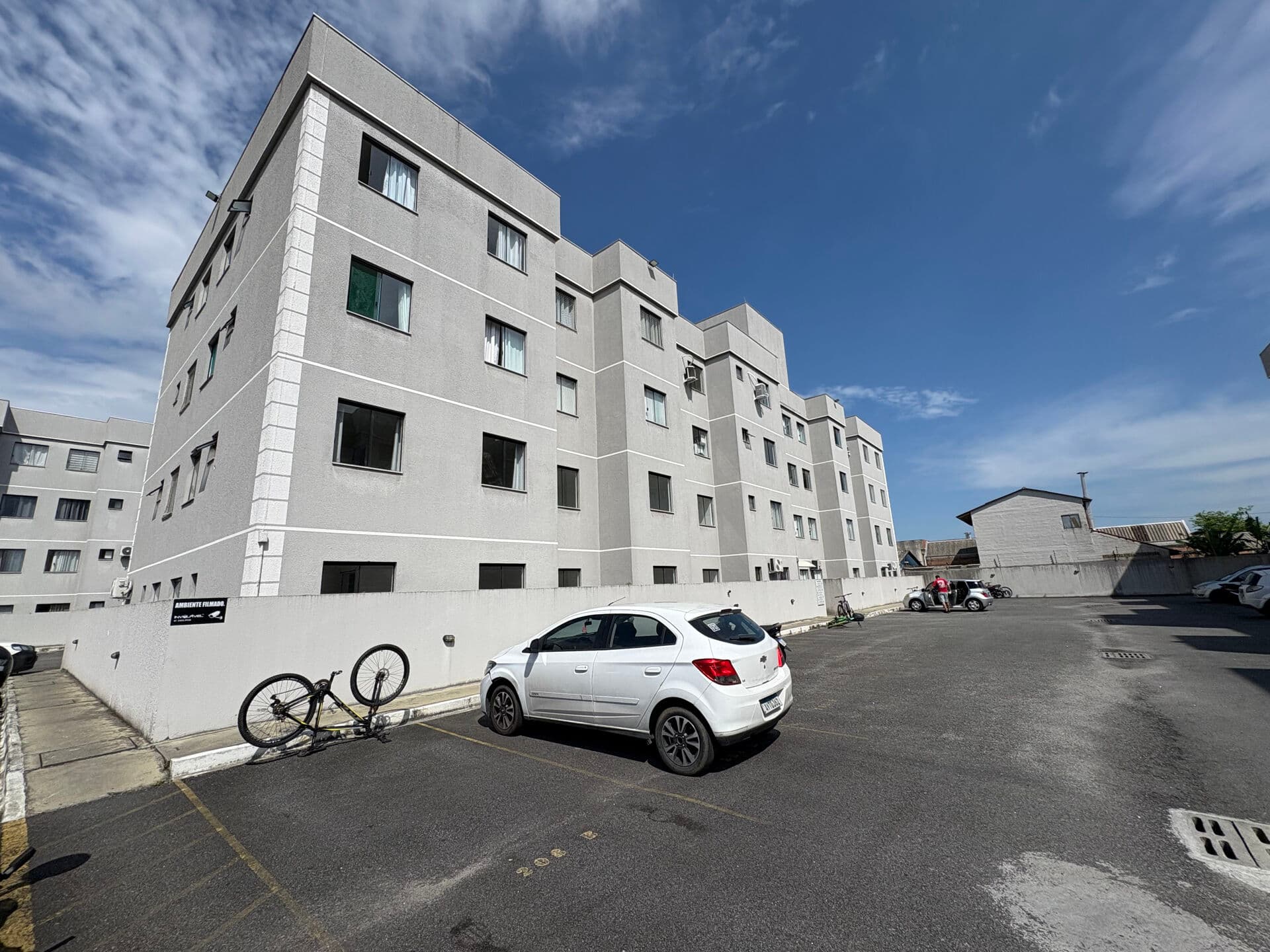 Apartamento em Paranaguá - Jardim Ouro Fino