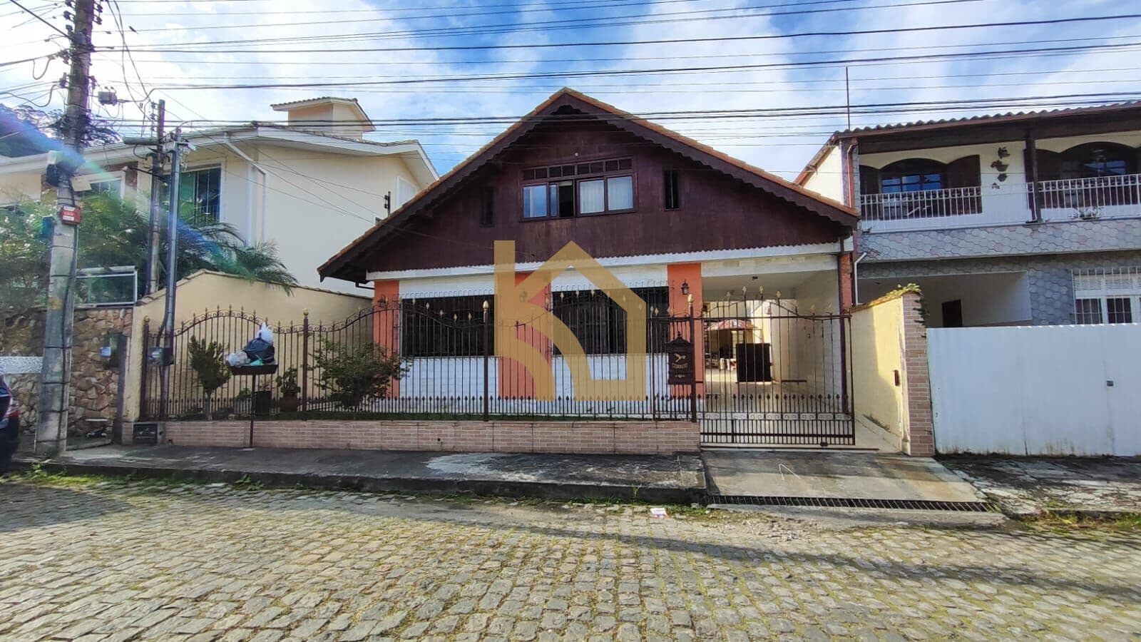 DUAS CASAS NO JARDIM OURO PRETO - ACEITA FINANCIAMENTO