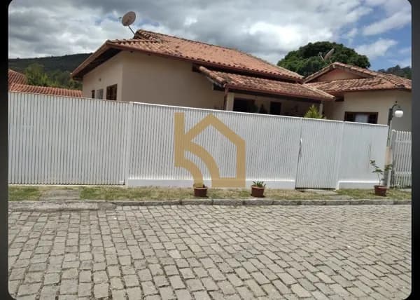 VENDA CASA EM CONDOMÍNIO NO CAMPO DO COELHO - QUINTAL GRANDE E ACEITA FINANCIAMENTO