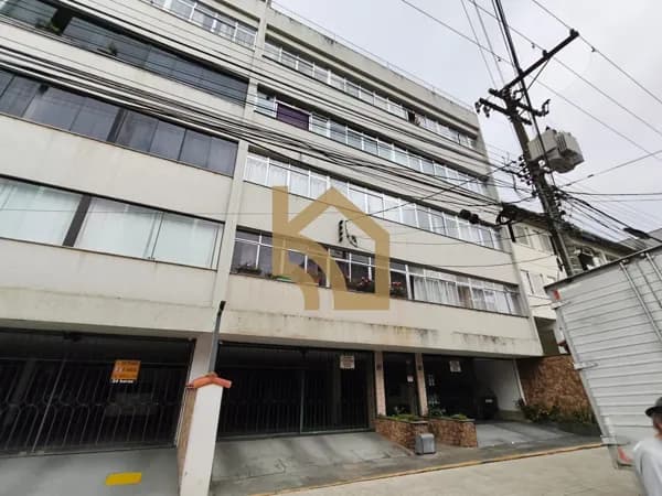 VENDA APARTAMENTO TODO REFORMADO NO CENTRO