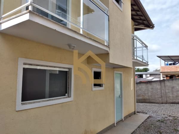 CASA DUPLEX EM CAMPO DO COELHO