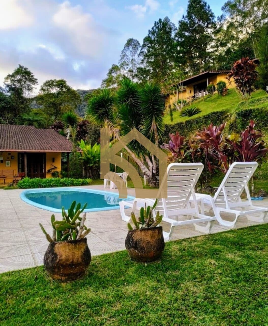 VENDA PROPRIEDADE PARA POUSADA, AIRBNB OU RESIDÊNCIA - LUMIAR