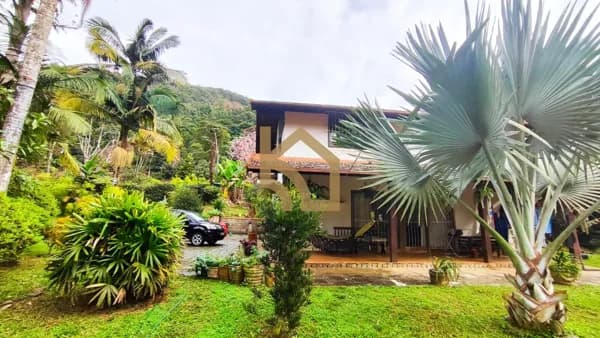 Casa Duplex em Córrego Dantas