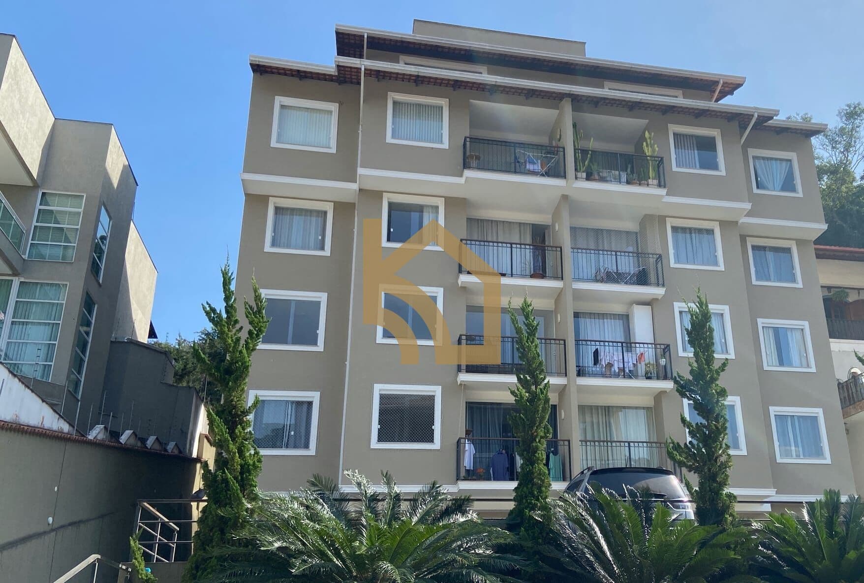 VENDA APARTAMENTO NO SANTA ELISA - PRÉDIO COM ELEVADOR