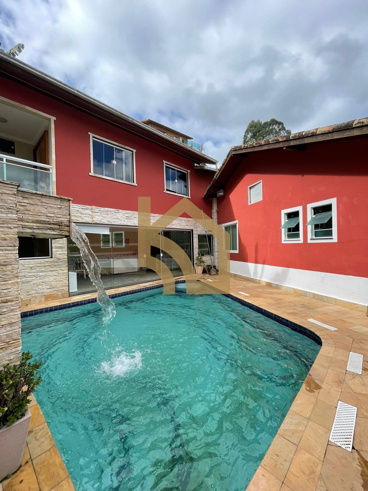 Casa em Nova Friburgo - Santa Elisa