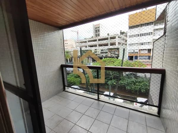 VENDA APARTAMENTO NO CENTRO DE NOVA FRIBURGO COM 150M2