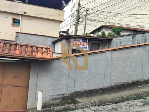 VENDA CASA NO CENTRO DE CONSELHEIRO