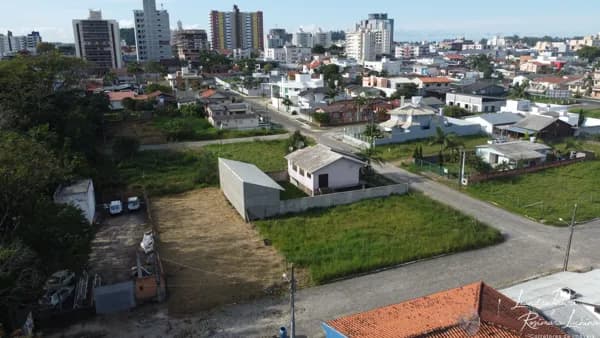 Lote no centro de Araranguá