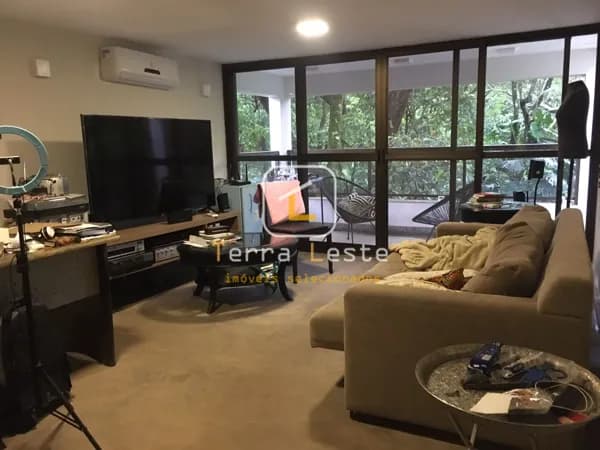 Casa à Venda no Retiro do Chalé, Brumadinho | 4 Quartos