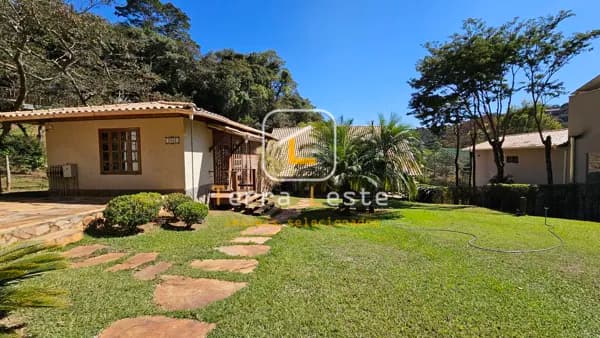 Casa com 5 quartos no Retiro do Chalé