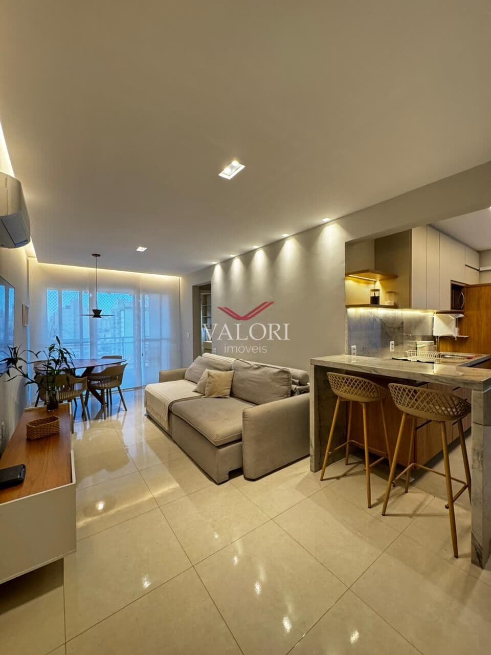 Apartamento 2 quartos 1 vaga de garagem próximo ao mar. Praia de Itapuã