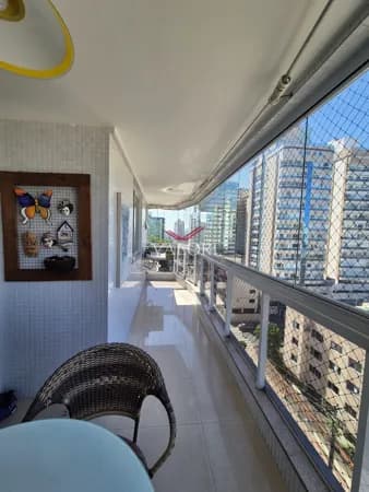 Sensacional apartamento de 3 quartos com vista para o mar!
