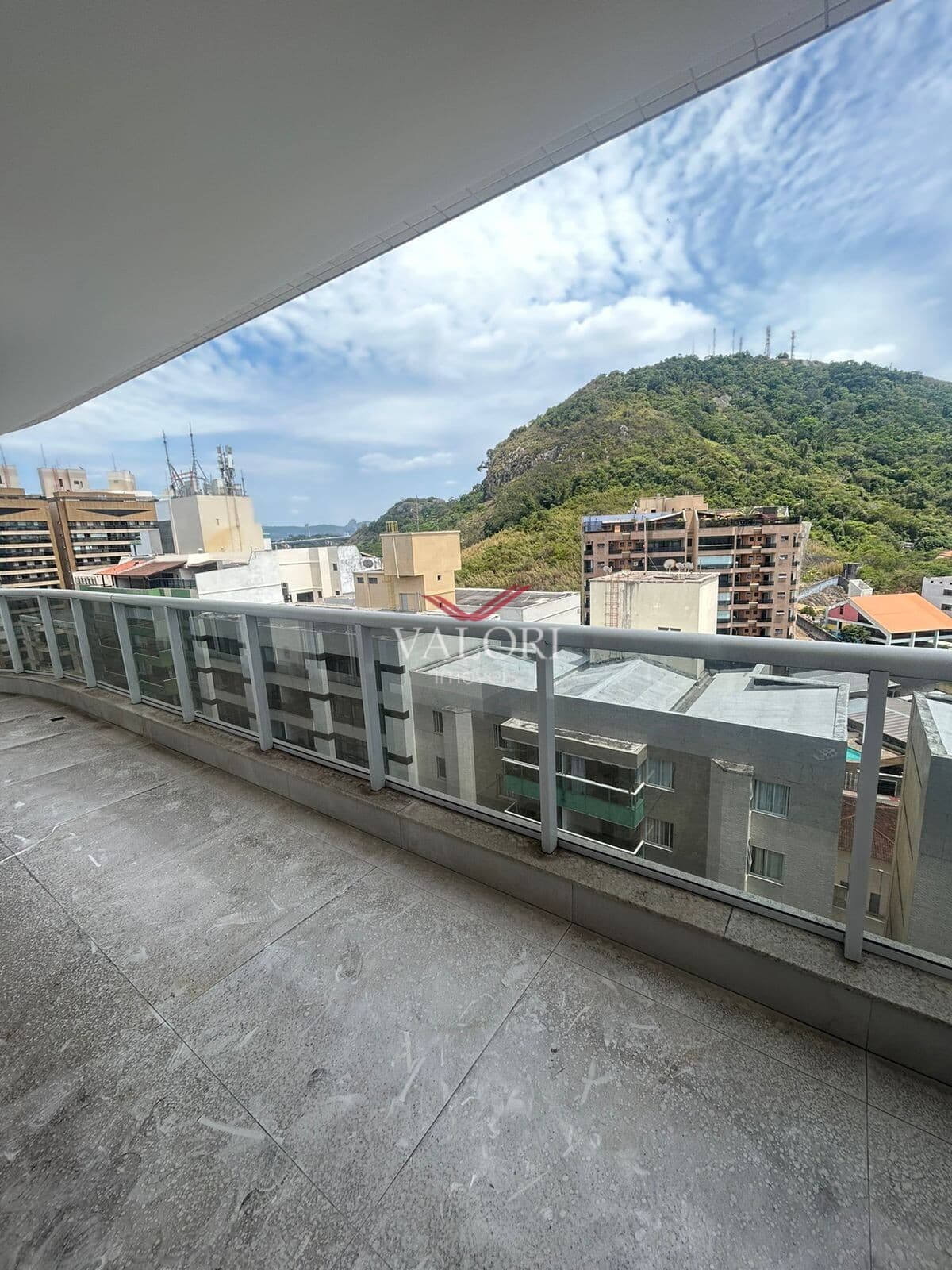 Apartamento novo na Praia da Costa