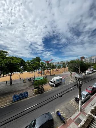 Apartamento de 3 quartos (1 suíte) de frente para o mar