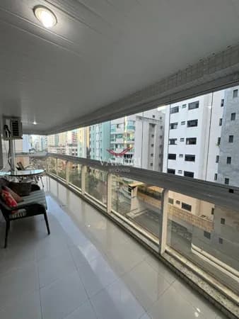 Excelente apartamento de 03 quartos em Itapuã