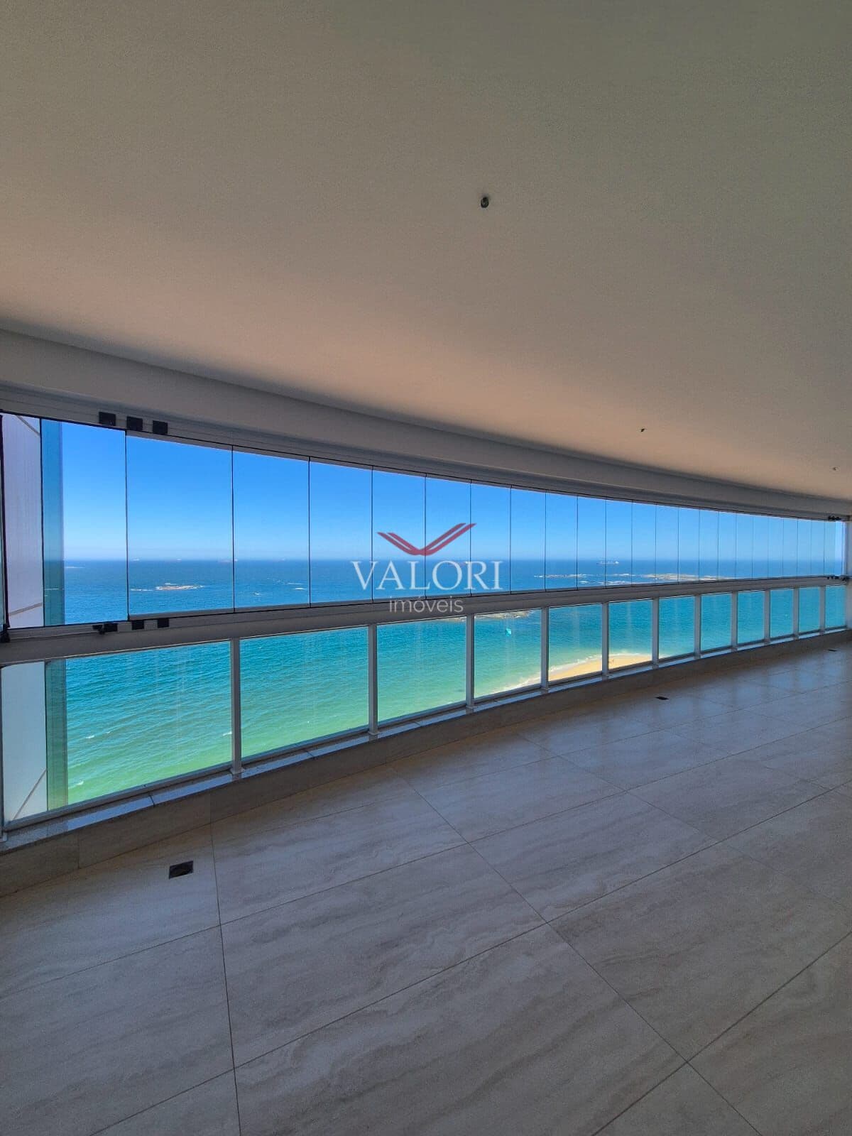 Apartamento de Alto Padrão 4 Suites Frente para o Mar de Beverly Hills em Itapuã, Vila Velha/ES
