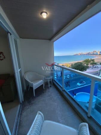 Apartamento 2 quartos, prédio de frente pro mar