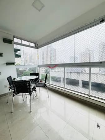 Apartamento de 2 quartos 1 suíte.