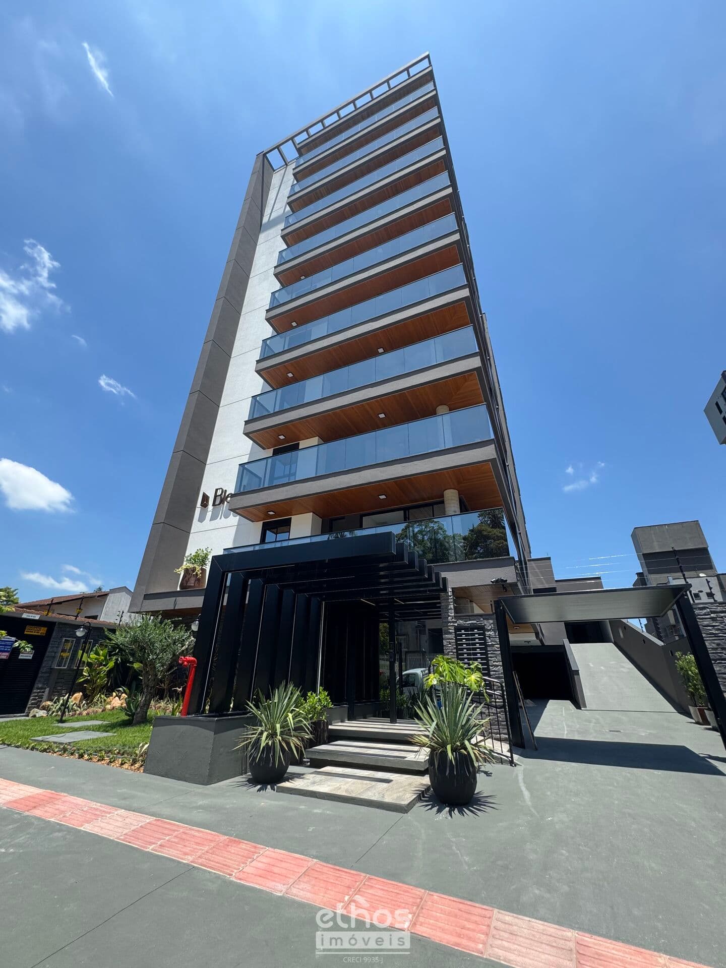 Apartamento Alto Padrão com 3 Suítes no Anita Garibaldi | Edifício Bled – Joinville