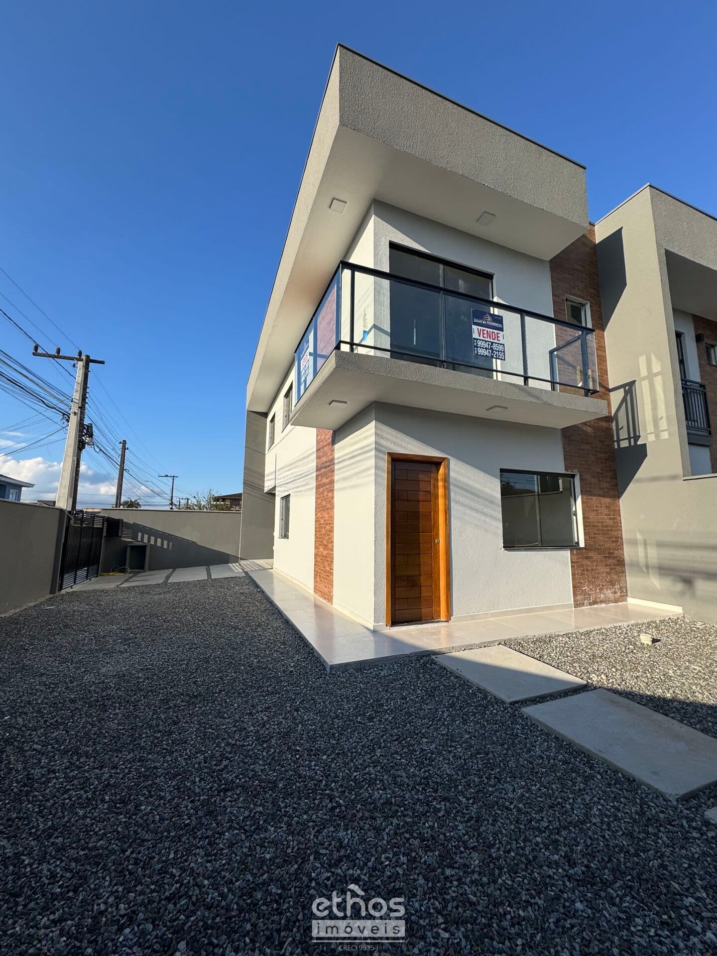 Duplex de esquina no Comasa – 3 dormitórios, 104 m² privativos